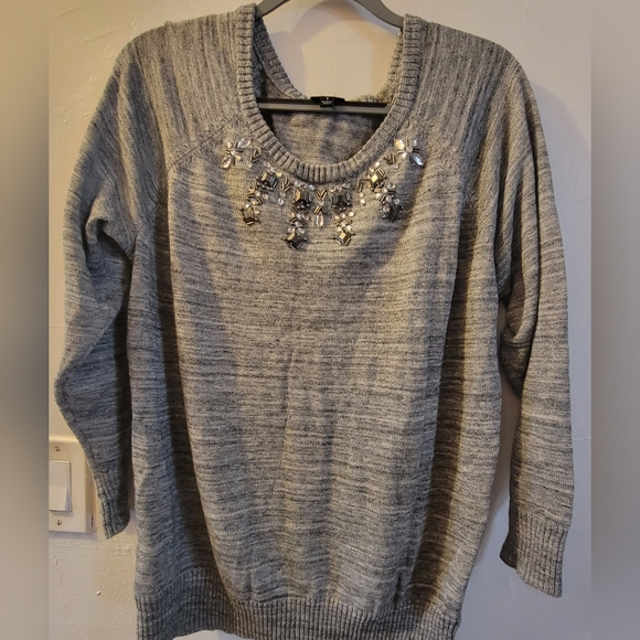 Torrid womens size 1 jeweled collar grey & white sweater - Picture 1 of 8